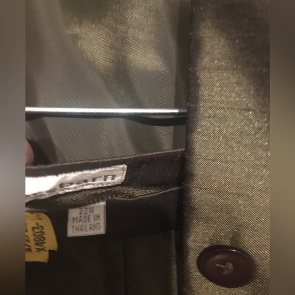 Dress Barn Woman 2-Piece Dressy Suit, Olive Green, Sz 22W - Picture 4 of 5